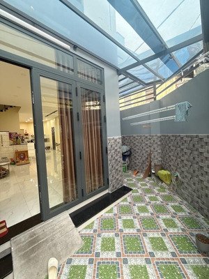 bán nhà 3 tầng, căn góc, 6.2x16m, ngay bv bình tân, giáp tân phú, hẻm xe hơi, sổ hoàn công