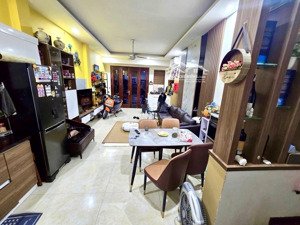 nhà ngõ ô tô đua đường nguyễn chí thanh, 40mx4 tầng, dân xây chắc chắn, mặt tiền 4.5m