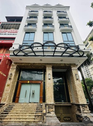 bán kín toà vp lô góc, mới tinh, thông sàn, sẵn dt, dt 125m2 x mt 8.3m x 8t. quan nhân, cầu giấy.