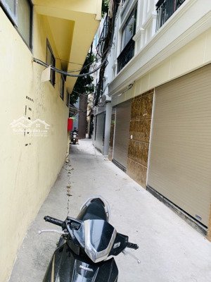 bán nhà hồ tùng mậu, 60m2 giá 7 tỷ, gần ga tàu điện trên cao, gần các trường đại học lớn