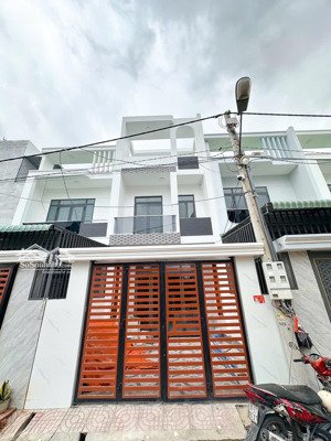 bán nhà diện tích 100m2 / 2 lầu 1 trệt mới xây phường hoá an