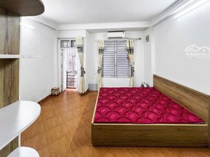 nhà riêng ngõ phố giáp nhị đường bờ sông sét dt 30m2 x 4t, giá 9tr/th