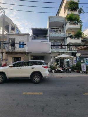 nhà mặt tiền nguyễn văn công - 4 x 16 - 3 tầng chắc chắn - ngay trung tâm gò vấp - 11.2 tỷ tl