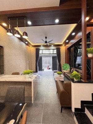 nhà đẹp hẻm oto tân hương 4tầng 8tỷ3 56m2
