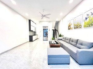 bán nhà riêng phường lĩnh nam : nhà xây mới - full nội thất xịn - có thang máy - 40m - giá 7.x tỷ