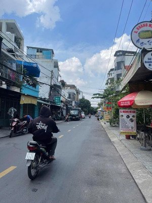 hẻm 8m ngang 11m 270m2 dương quảng hàm, p6, gò vấp