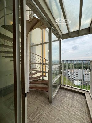 bán penhouse canary heights gần aeon mall