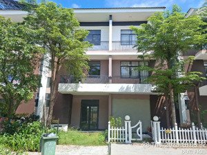 bán ngộp biệt thự 3 tầng, ở phúc an villa 6x15_ giáp hốc môn,tp.hcm_chốt nhanh, e bao phí sang tên.
