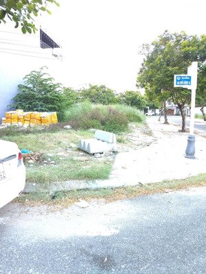 cho thuê đất lô góc giá rẻ - dt 280m * vị trí: góc nại hiên đông 16 & hoa lư q.sơn trà đà nẵng.