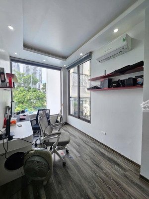 bán nhà lò đúc - gần phố - 20m * 5 tầng - giá 4.5 tỷ có thương lượng