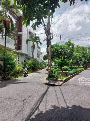 bán nhà gấp quận 11, sổ vuông, 4 tầng, 4pn