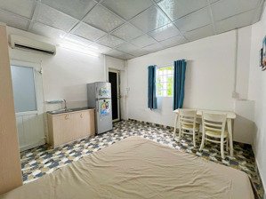 chính chủ cho thuê phòng rộng 30m2 set up full nội thất khu sân bay tân bình