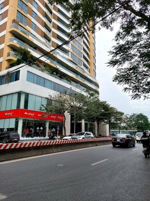 bán nhà mặt phố tại đường lạc long quân 166m2, 9 tầng 1 hầm giá 50 tỷ. tây hồ