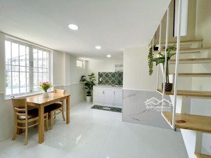 căn hộ 1 trệt 1 lầu có ban công rộng hơn 50m2 ngay phước long b, đỗ xuân hợp full nội thất