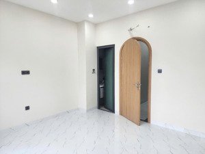 nhà mới hẻm 8m an dương vương 4.1x15.8m 1 trệt 1 lửng 2 lầu st sát chợ