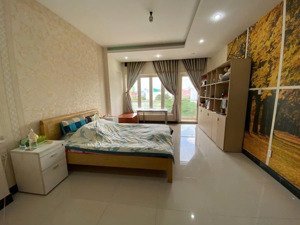 nhà tô hiệu, tân phú, giá chỉ 17 tỷ 490 triệu. 3 tầng + sân thượng, 5pn, ở và có thể cho thuê