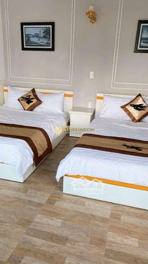khách sạn 2 mặt tiền cách chợ đà lạt 300m 157m2 5 tầng 32 phòng kinh doanh