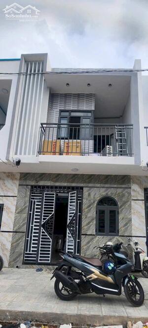 Bán gấp nhà gần vòng xoay Kim Hằng, Tân Uyên