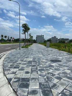 rẻ nhất khu view vườn hoa tđc bộ công an mai hiên, mai lâm. 56m2 (chỉ 5p lên cầu tứ liên và vin)