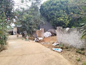 2.2 tỷ sở hữu lô đất 556m2 ngõ bê tông, ô tô vào đất cách cổng vqg ba vì 300m