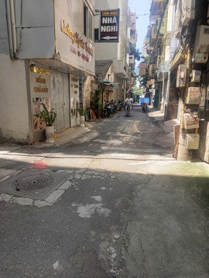 bán nhà đường hoàng quốc việt, cầu giấy, 52m2, 3t, phân lô, ô tô, giá chào 17.5 tỷ