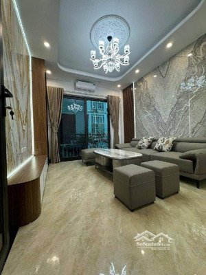 nhà 6 tầng thang máy full nội thất trung tâm cổ nhuế chỉ 12.5 tỷ