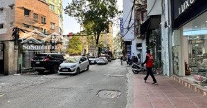 "hot" nhà phố nguyễn chí thanh ô tô tránh kinh doanh tốt dt51mx4t giá 19.7 tỷ