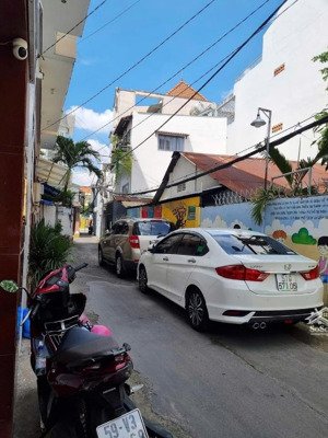 hẻm ô tô 50m2 x 2 tầng - nhà đẹp chỉ 5,8 tỷ - nguyễn văn đậu - bình thạnh .