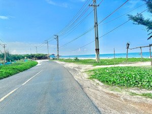 bán đất mặt tiền đường chính, gần biển, gần các resort 5 sao, mà giá chỉ 1.5 tr/m2 có 200m2 thổ cư