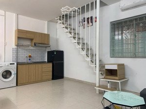 chdv 1 trệt 1 lầu - full nội thất- máy giặt riêng - gần thảo điền pearl