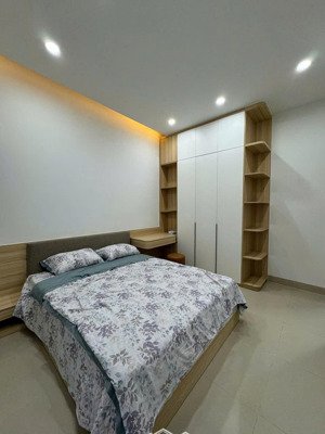 bán nhà đẹp 2 tầng,sân thượng bbq ngay biển mỹ khê đường 10.5m, kinh doanh sầm uất