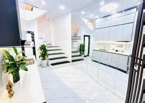 chỉ duy nhất! lô góc xã đàn, 20m ra ô tô, nhà đẹp, ở ngay. 13mx4t. chỉ 2,6 tỷ