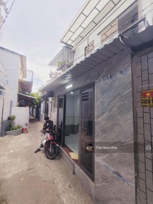 cho thuê nhà 2 tầng nguyên căn mới 100% - huỳnh tấn phát, cách mặt tiền 30m, vừa ở vừa kd - ko ngập