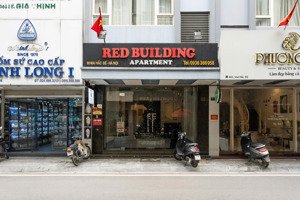 cho thuê cửa hàng phố mai hắc đế, dt 50m2, mt 5m, giá thuê 15tr/tháng. nhà mới, đẹp