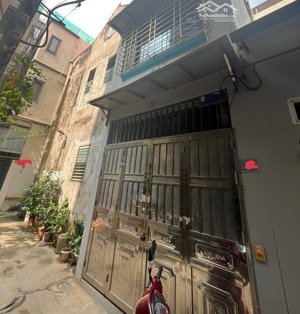 hiếm! nhà 2 tầng đông ngạc, dt 35m2, gần ô tô tránh nhau, mt 4,5m, giá hơn 4 tỷ