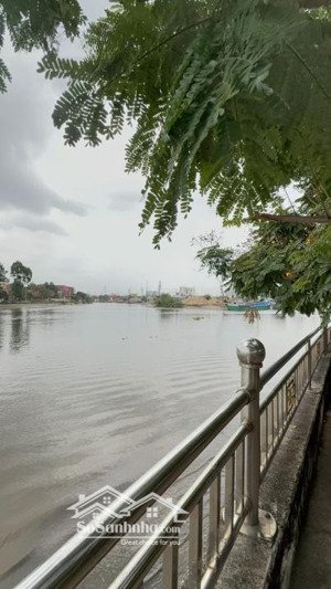 đất mặt tiền sông quận 2 giảm mạnh chỉ 250tr/m2 312m(11x30) chỉ 77.8 tỷ. lh: 