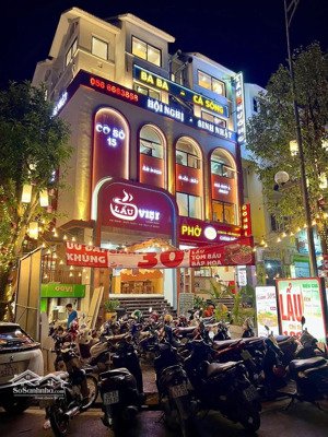 cho thuê nhà mặt phố nhà chung, khu phố hiếm mặt bằng, diện tích: 90m2x 3 tầng, mặt tiền : 5,2m,