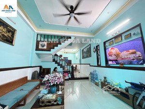 siêu phẩm 3 tầng ngang 5m - vài phút ra vincom lê văn việt - p. tăng nhơn phú b - giá: 8,4 tỷ