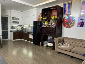 cần bán gấp ch góc 70m toà ct4 xa la, hà đông - full nội thất. tầng trung, giá tốt