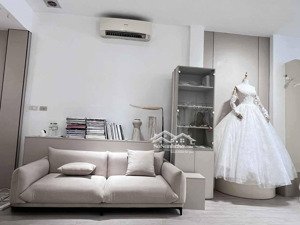 cho thuê nhà mặt phố xã đàn. dt 80m2 , mt 6m tầng 1 riêng biệt, giá 45 tr/th.