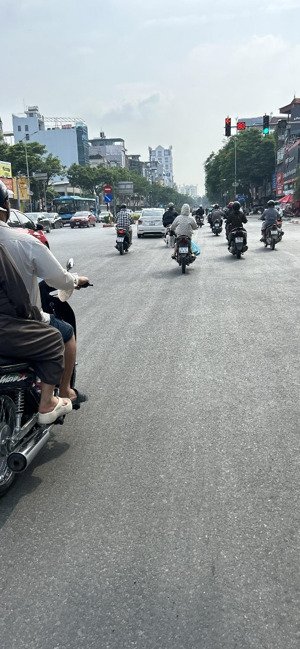 bán nhà riêng tại hoàng văn thái, 1,8 tỷ, 34m2, 1pn, 1wc, chính chủ giá ưu đãi