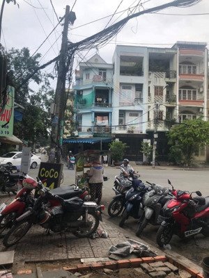 bán tòa nhà sát góc căn hộ dịch vụ ngay cao lỗ, q8