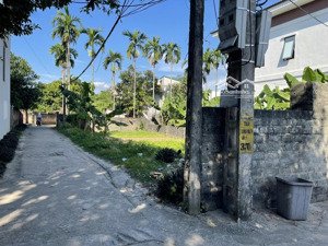 bán gấp lô góc 2 mặt tiền ởsơn đông, sơn tây, hà nội. đất cách ql21 vài trăm mét, gần trường, chợ