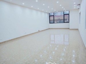 chính chủ cho thuê tòa nhà 5 tầng tại 100 trung kính, diện tích 70m2/5 tầng/2wc, lh 