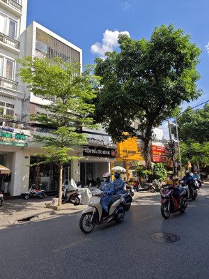 cho thuê nhà mặt đường lương khánh thiện. hđ lâu dài, chủ nhà thiện chí