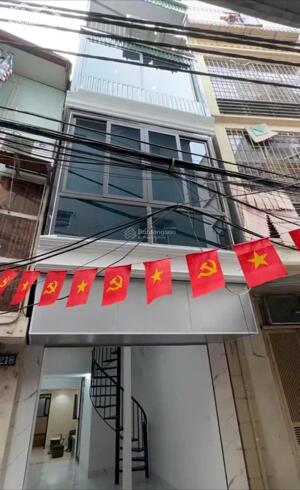 Bán nhà ngõ 67 Thái Thịnh 32m2 x 4 tầng đường rộng ngõ ô tô ra vào giá 5.7 tỷ