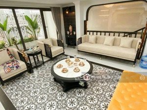 bán nhà 3 tầng (xây thô)- 100m2- mt: 6.5m- ngõ 26 đỗ quang- nguyễn thị định- 32 tỷ