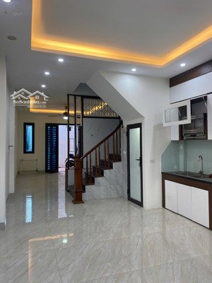 nhà quyết tiến vân côn dt 50m2 xây 4t, 350m ra đại lộ thăng long.