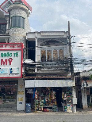 giảm 260tr bán căn nhà 2 tầng đường đôi chợ 434. thu nhập 240tr/năm