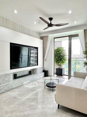 nóng ! cần bán gấp căn hộ saigon south 2pn full nội thất cao cấp ,nhà mới 99% lh: 